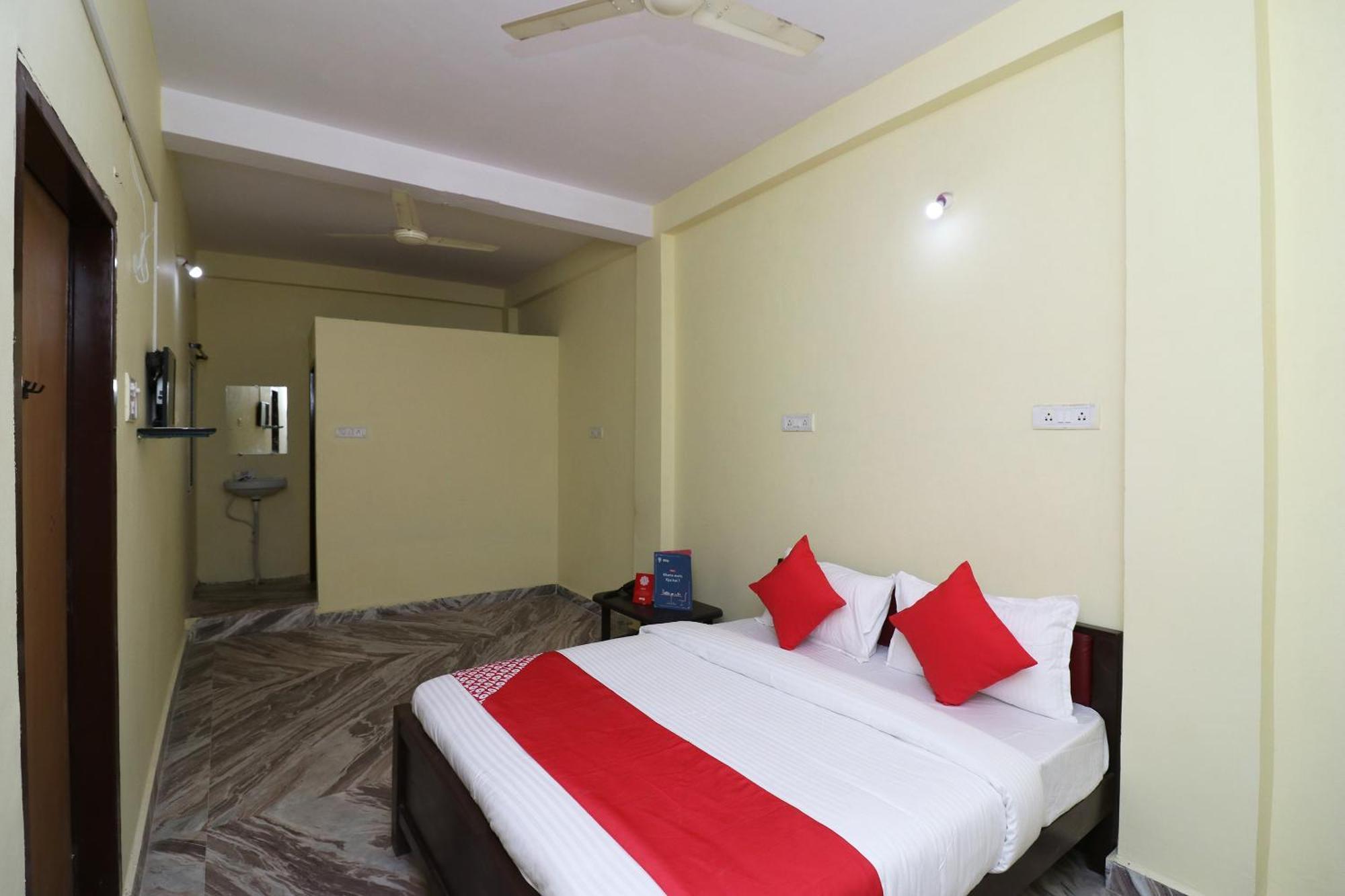 Spot On Hotel O Om Sai Plaza Бхопал Экстерьер фото