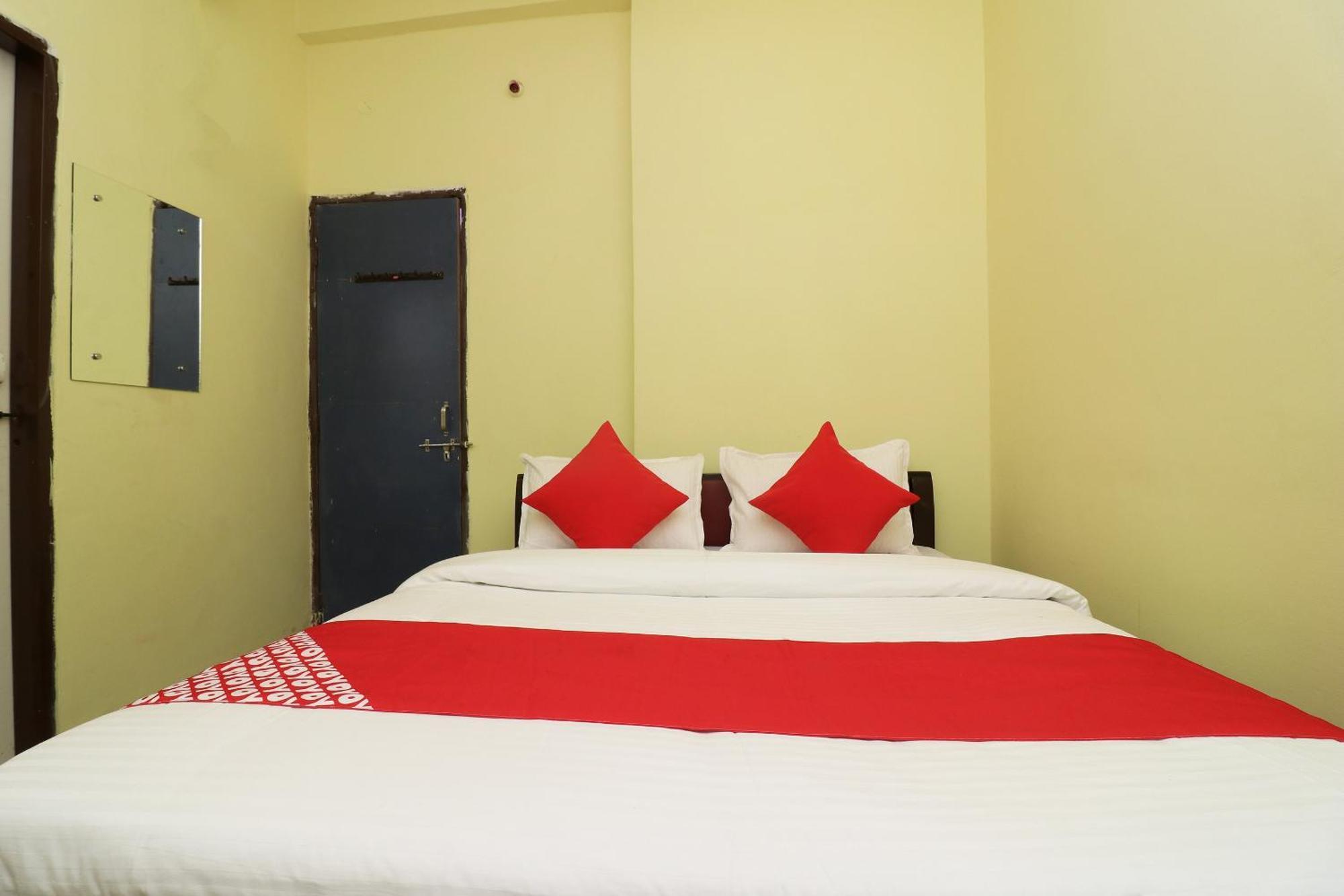 Spot On Hotel O Om Sai Plaza Бхопал Экстерьер фото